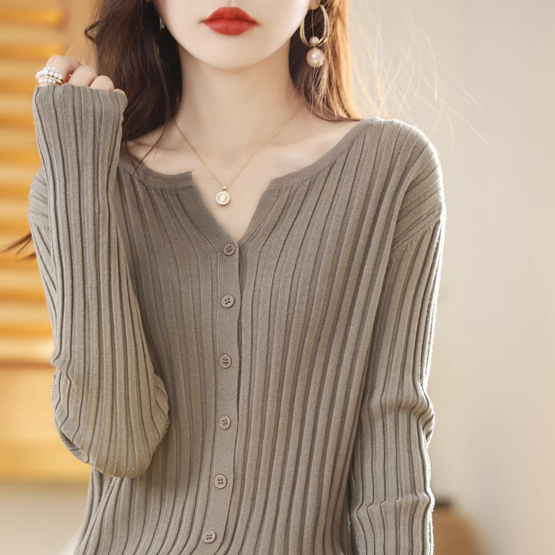 2026 New Solid Color Wool Cardigan Women Round Neck Cashmere Sweater Knit Base Layer Outerwear