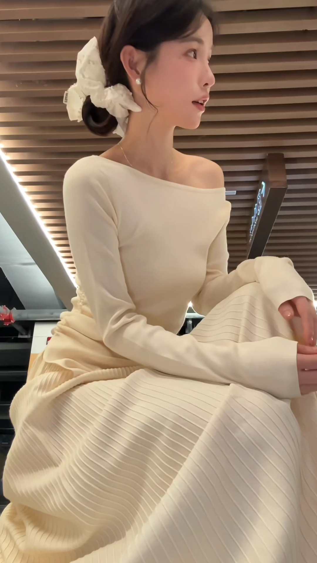 Minimalist Elegant Two-Piece Knit Set for Women Autumn 2025
