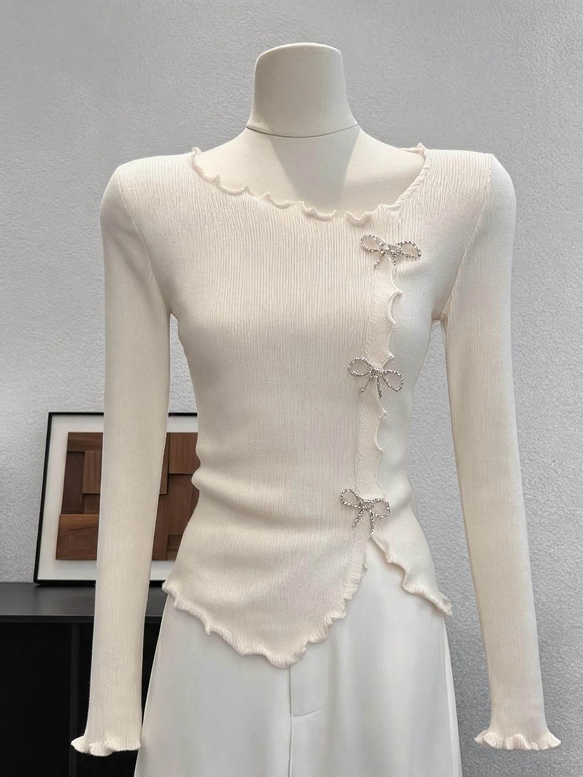 Women's Slim Fit Knit Top with Bow and Split Hem